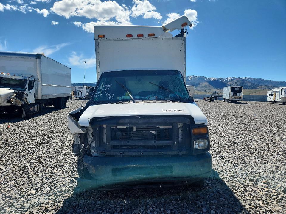 2012 Ford Econoline E350 Super Duty Cutaway Van