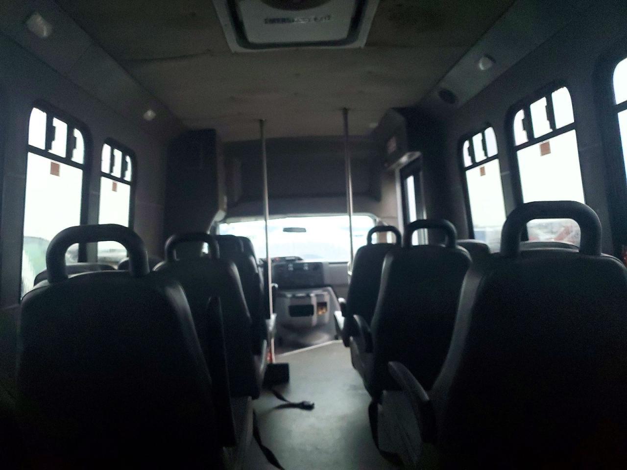 2016 Ford E350-Shuttle Bus