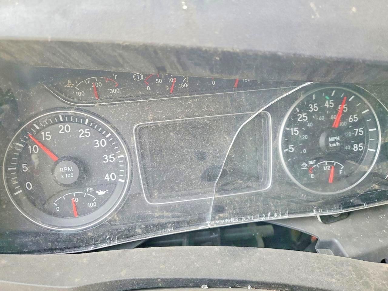 2022 International MV607 BOX Truck