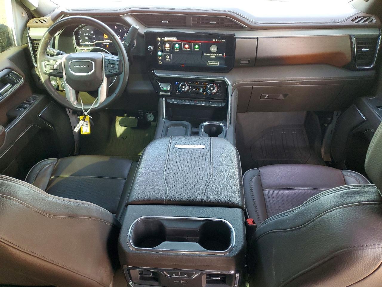 2024 GMC Sierra K3500 Denali