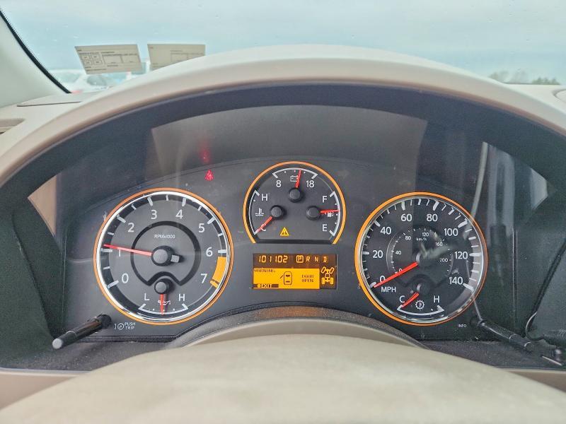 2011 Nissan Titan SV