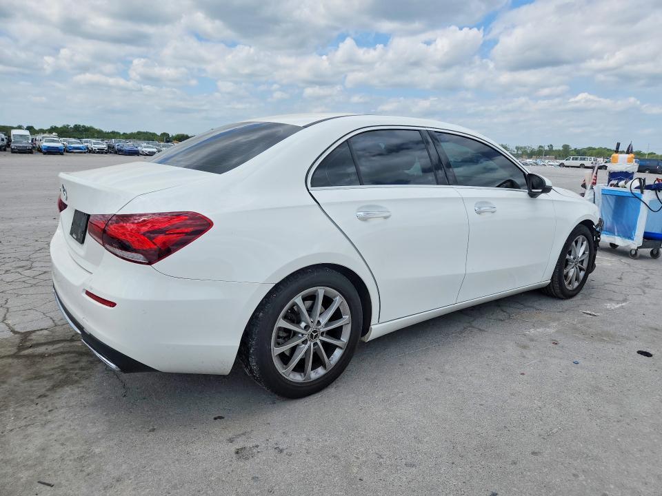 2019 Mercedes-Benz A 220
