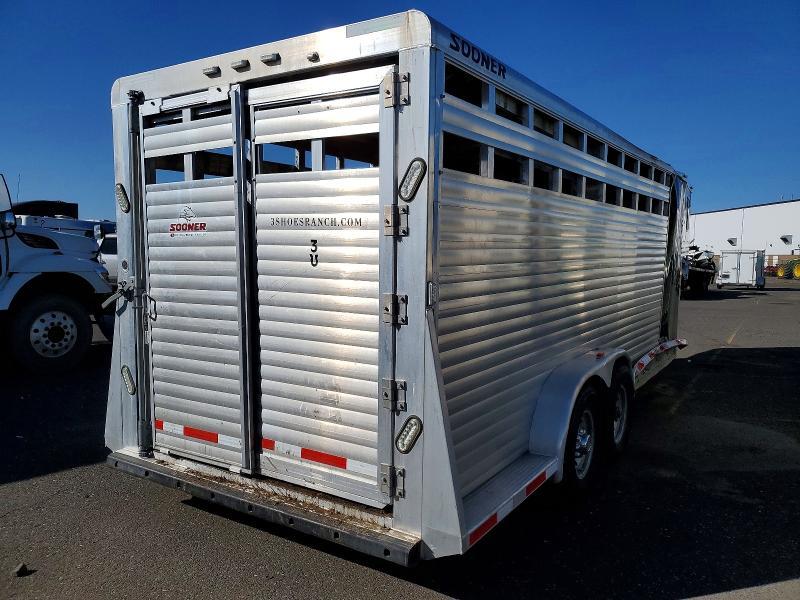 2015 Sooner Horse Trailer