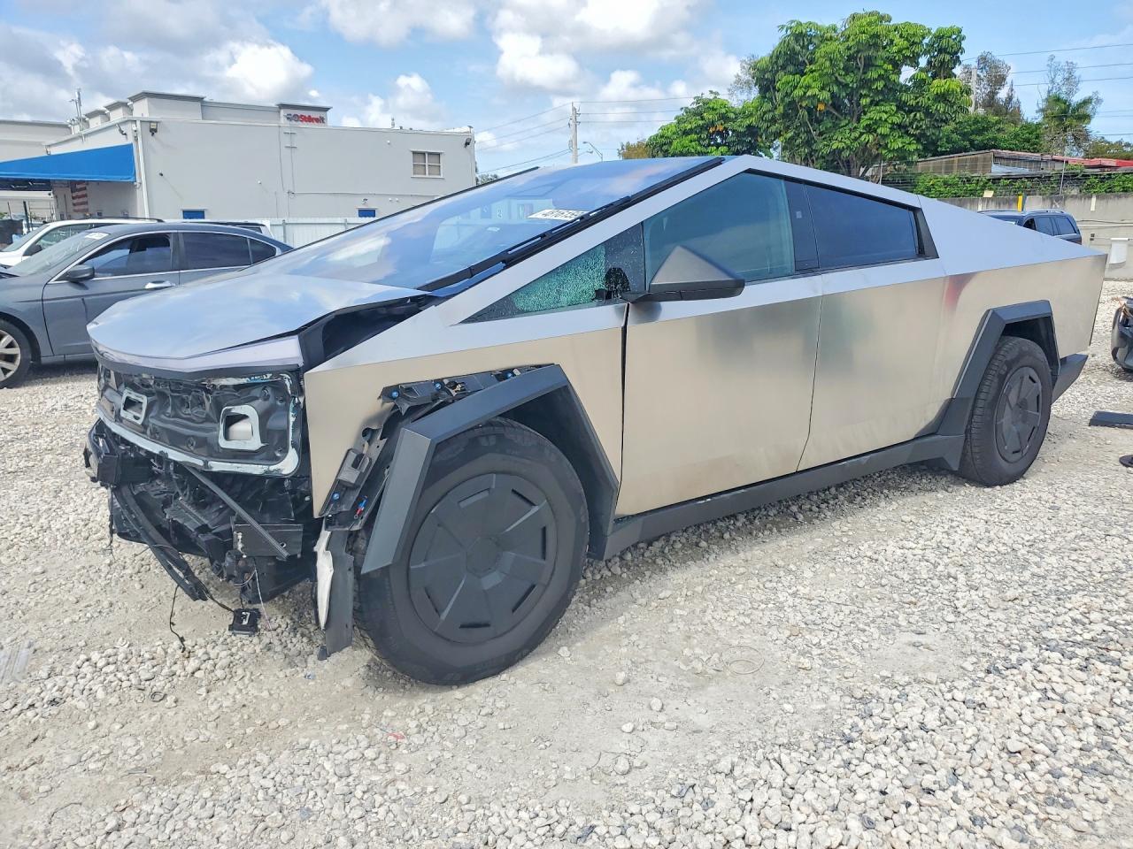 2025 Tesla Cybertruck