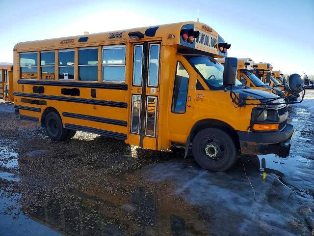 2010 Chev Express Cutaway G4500
