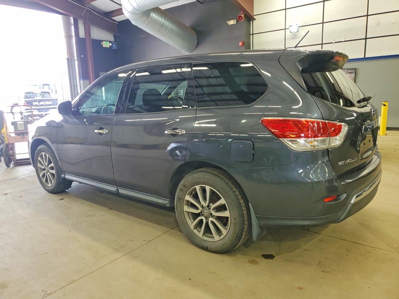 2014 Nissan Pathfinder s