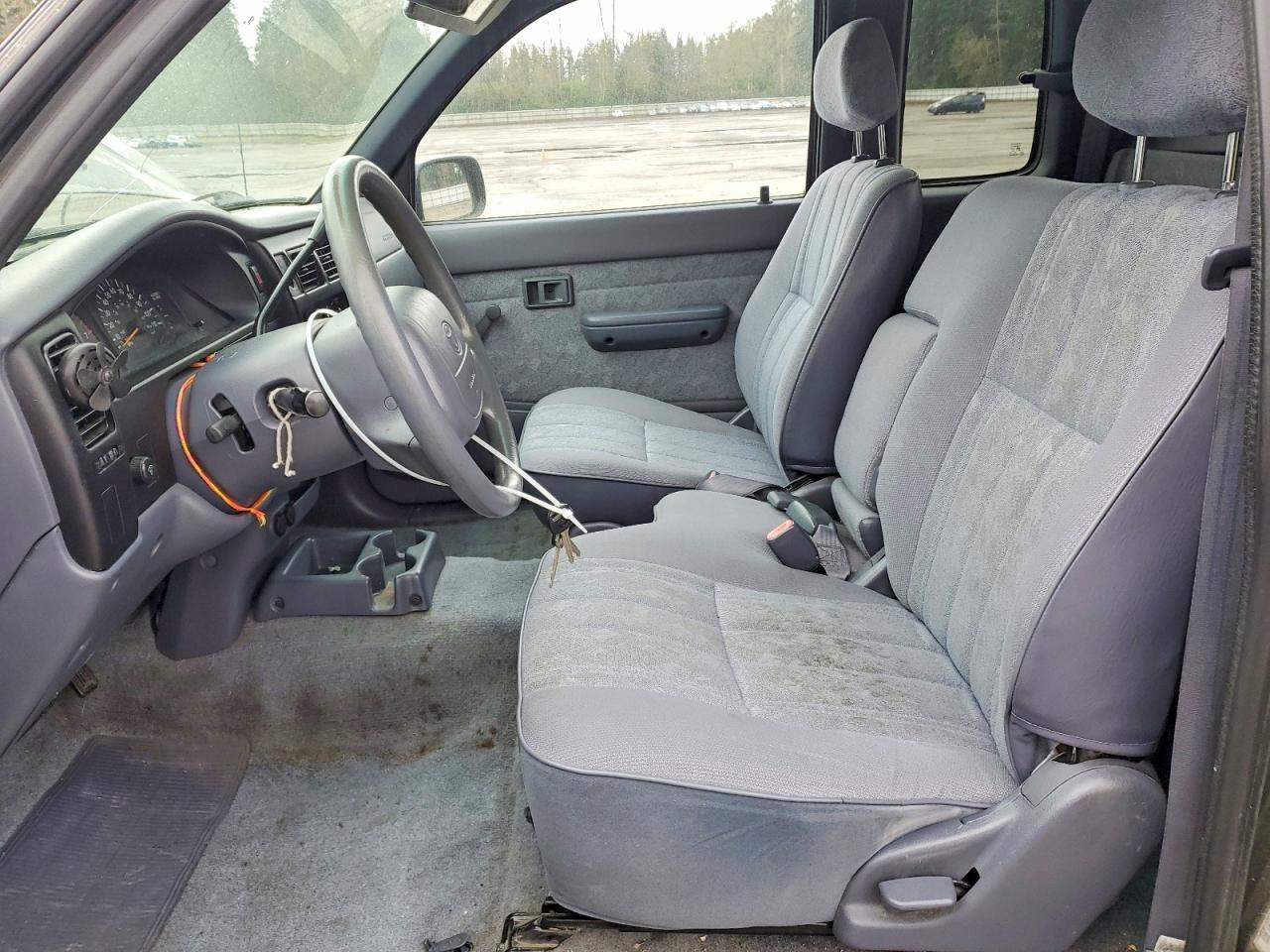 2000 Toyota Tacoma Base