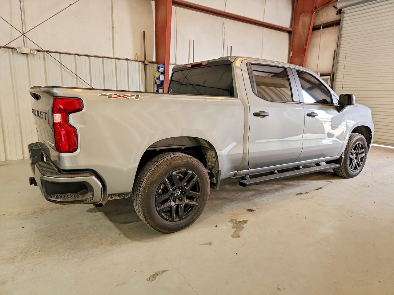2025 Chevrolet Silverado K1500 Custom