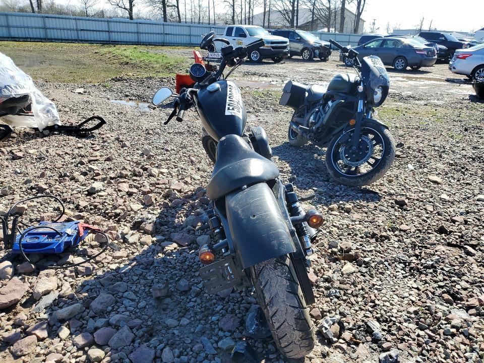 2015 Harley-Davidson XL883 Iron 883