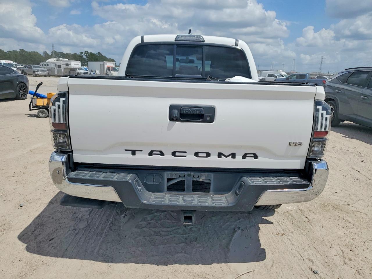 2017 Toyota Tacoma SR5 V6