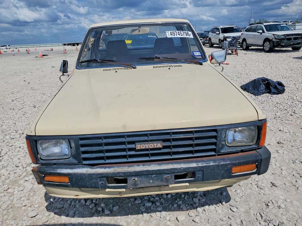 1984 Toyota Pickup Base