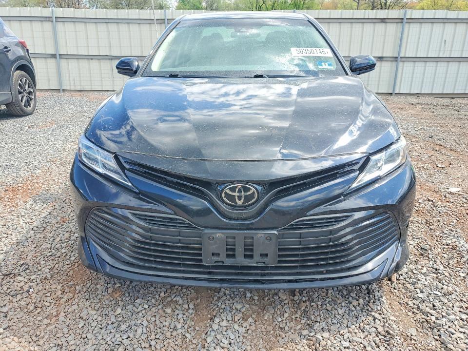 2018 Toyota Camry le