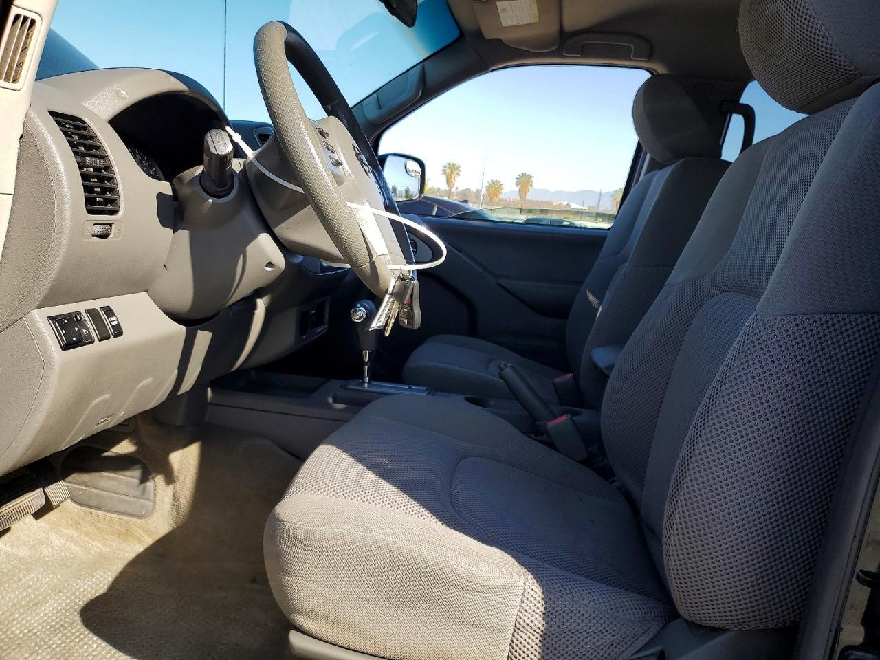 2017 Nissan Frontier SV