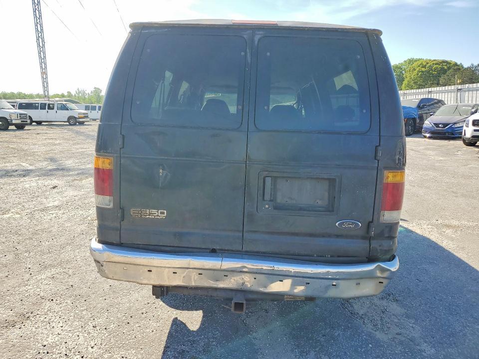 2001 Ford Econoline E350 Super Duty Wagon