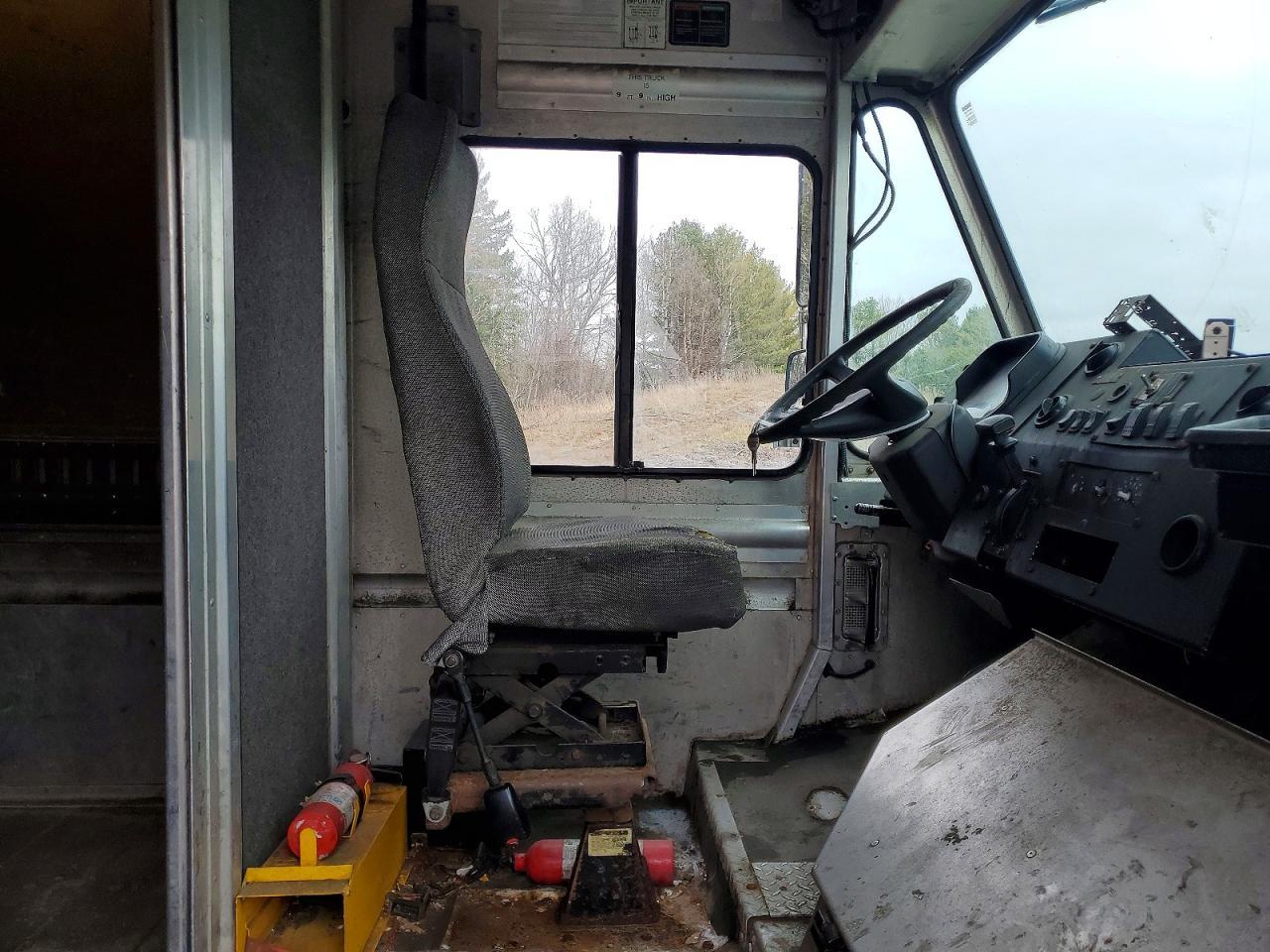2010 Freightliner Chassis M Line WALK-IN Van