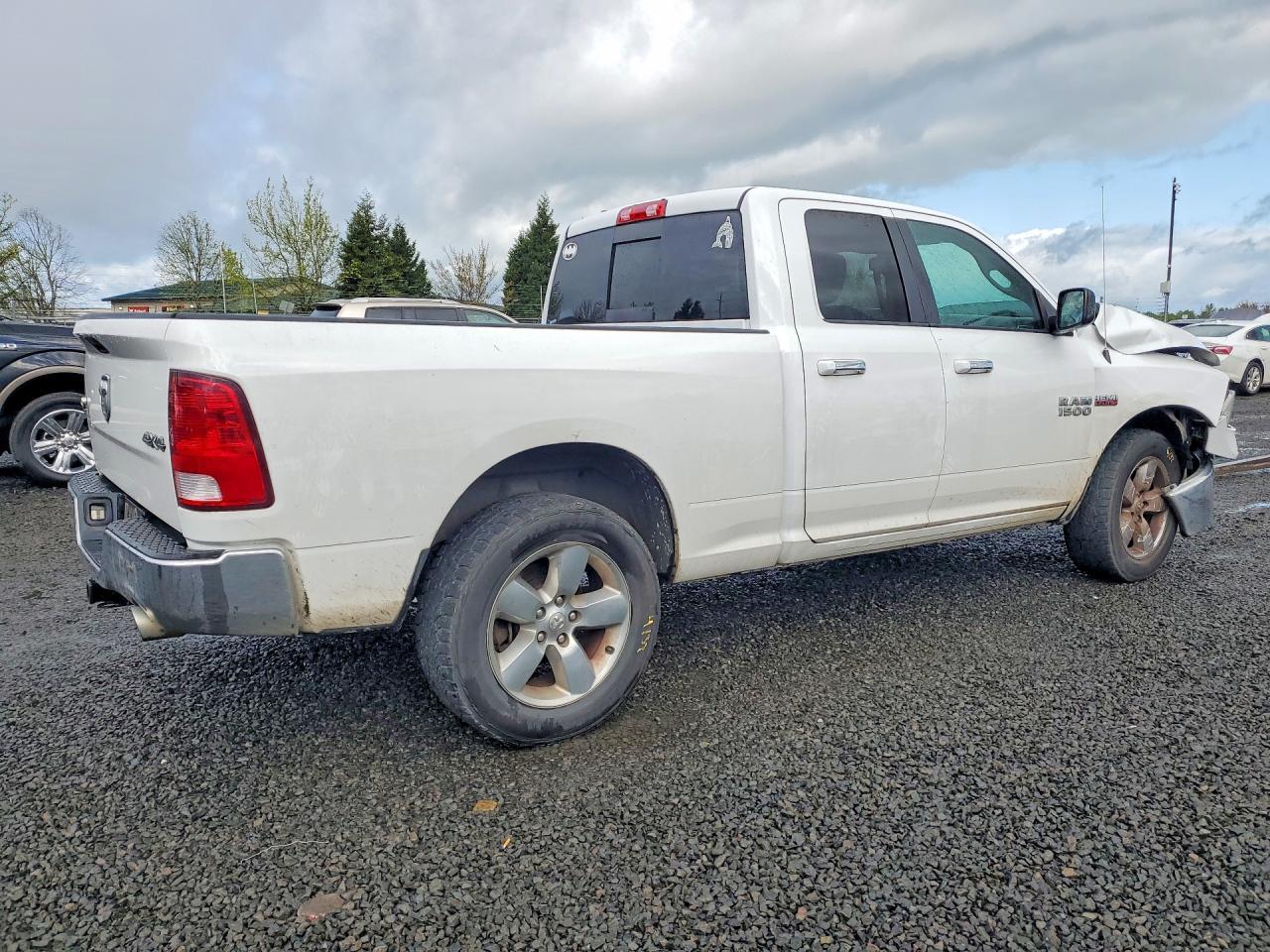 2016 Dodge RAM 1500 SLT