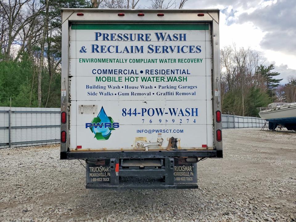 2010 Isuzu Nrr Delivery Truck