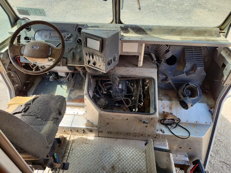 2016 Ford 1220 Delivery Truck