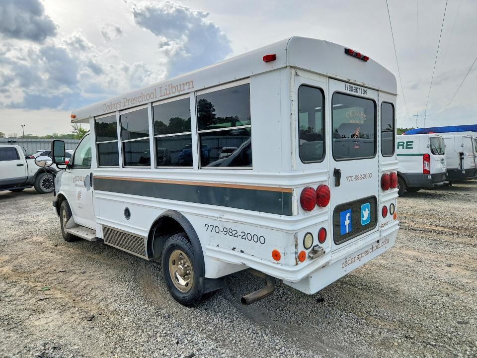 2004 GMC Savana Cutaway G3500