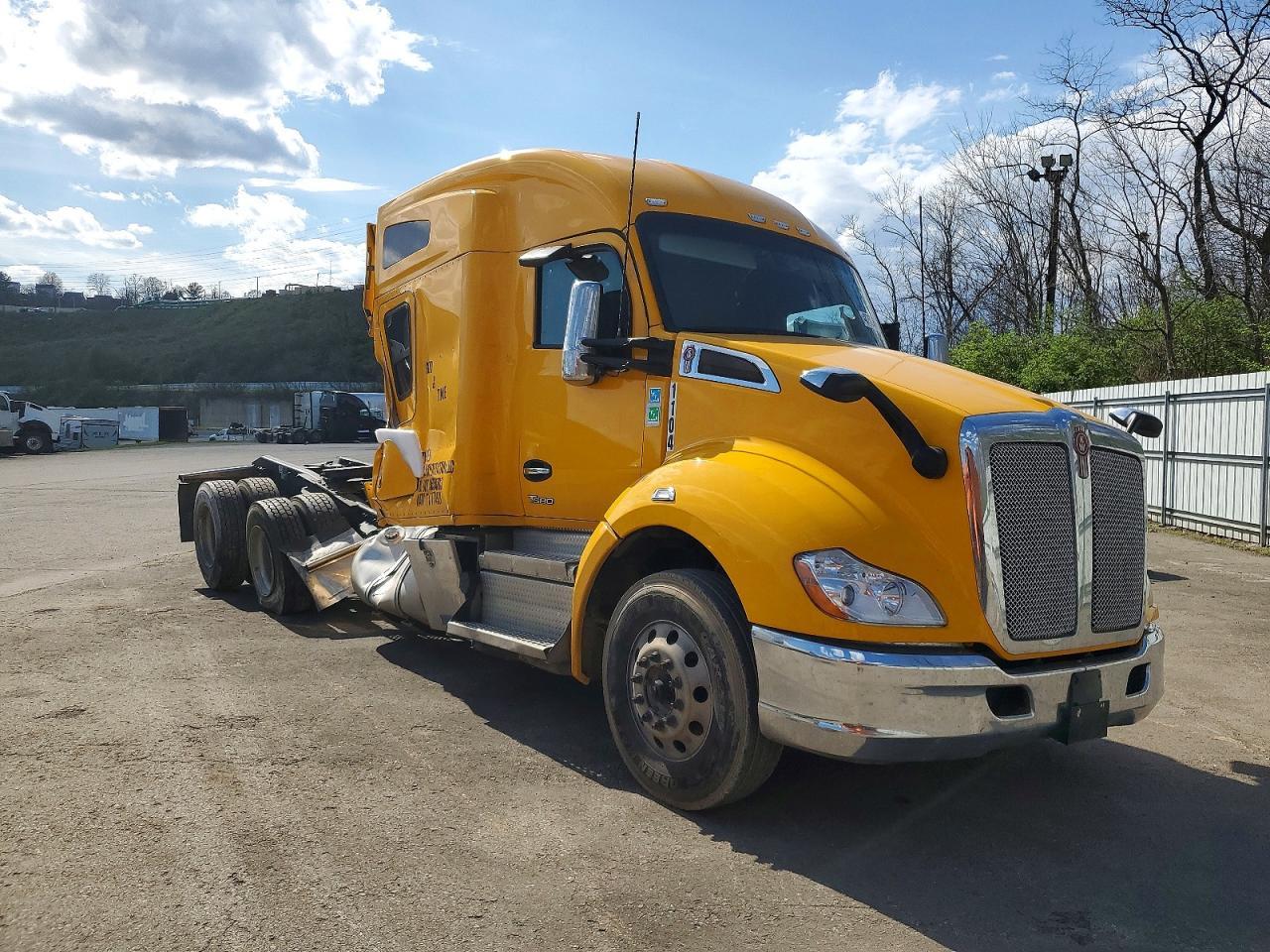 2022 Kenworth T680 Semi Truck