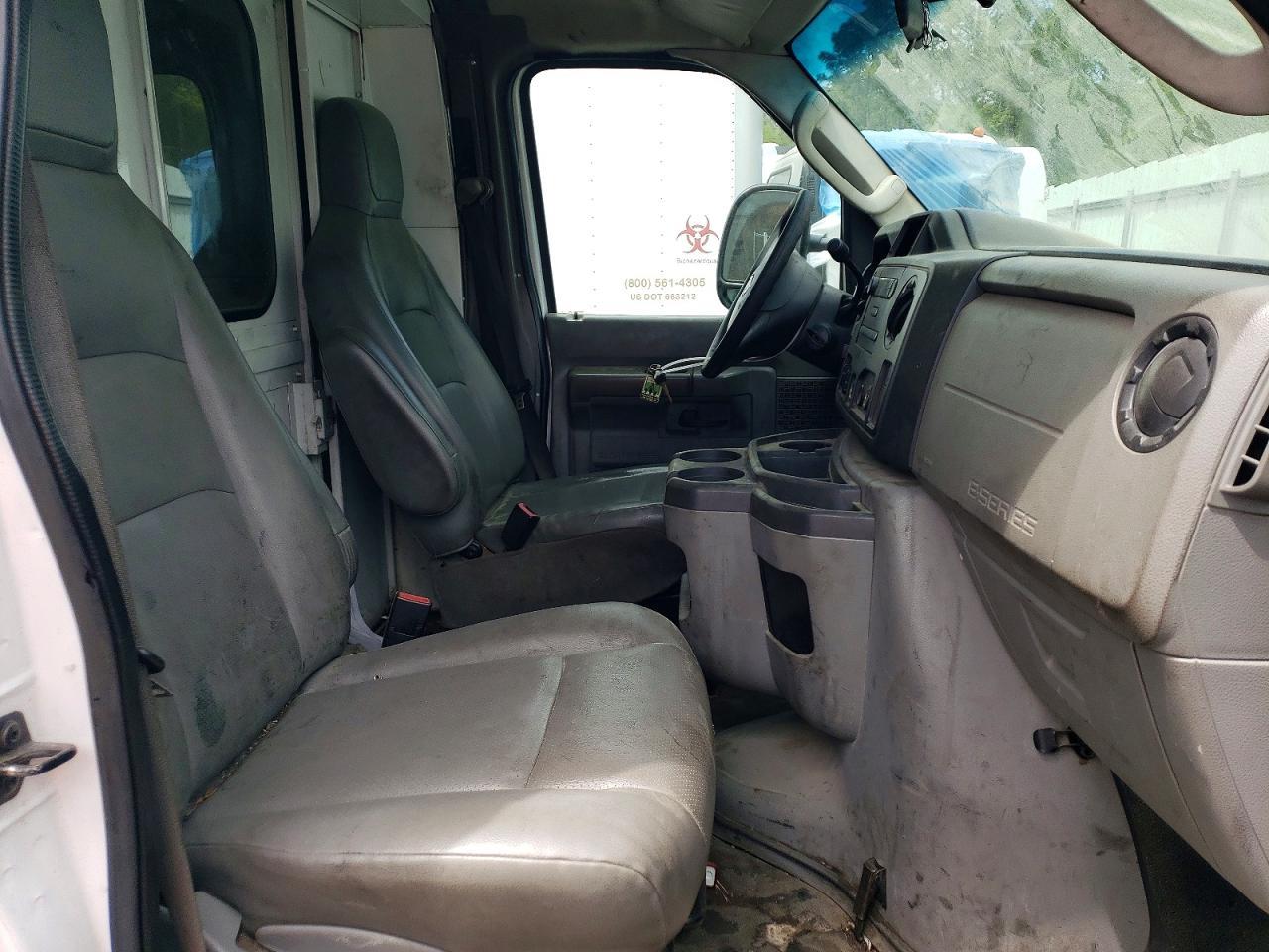 2010 Ford E350 Utility / Service Truck