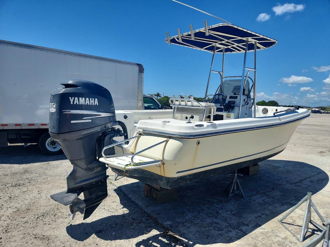 2004 Polar PS1900CC-Boat