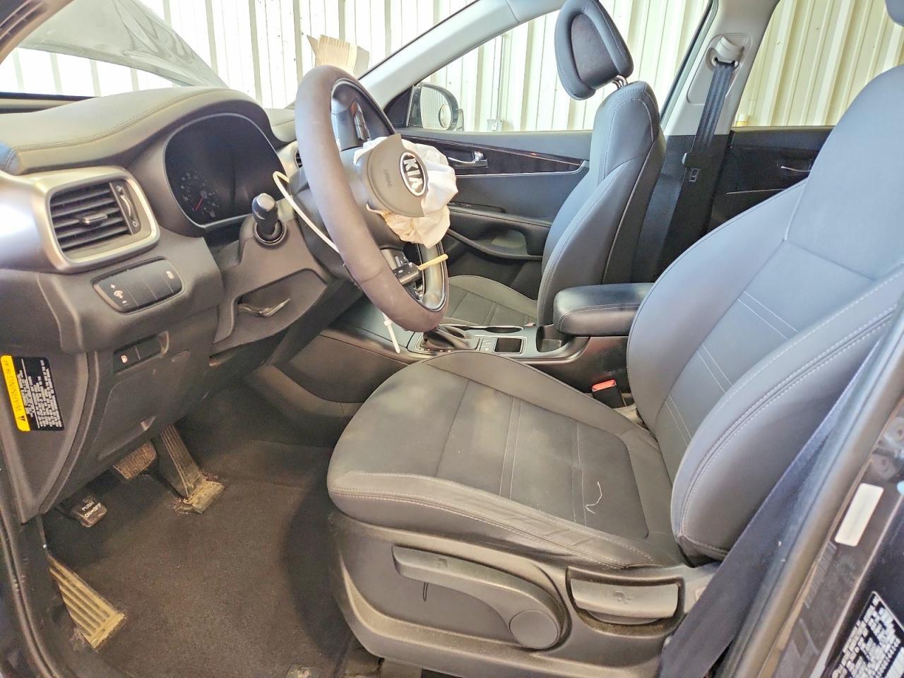 2016 KIA Sorento lx V6