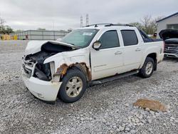 Salvage trucks for sale at Barberton, OH auction: 2011 Chevrolet Avalanche LT
