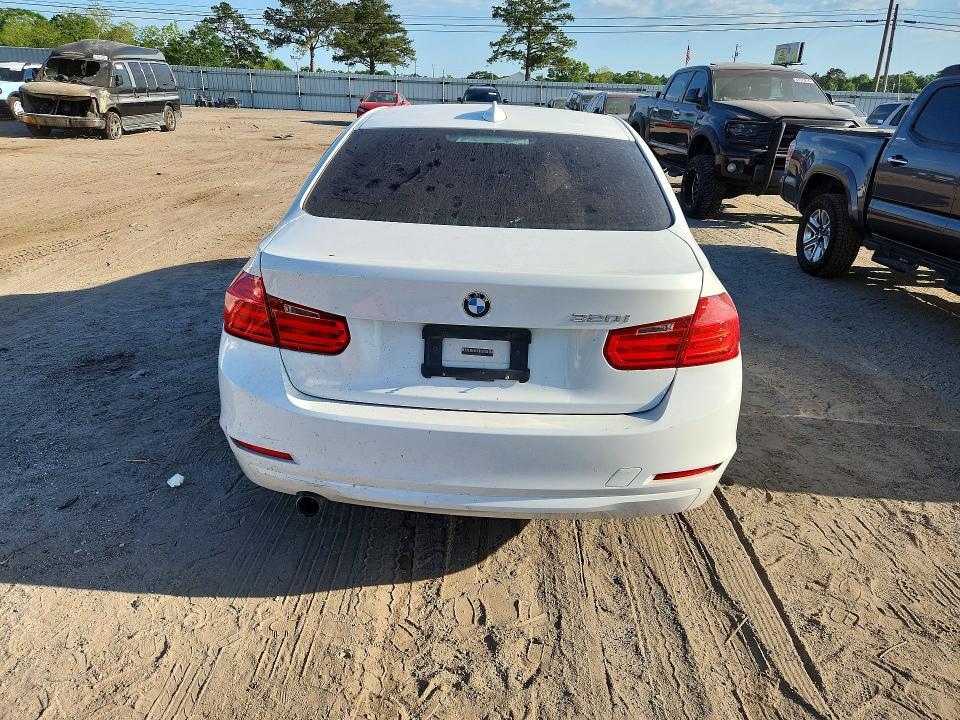 2015 BMW 320 i
