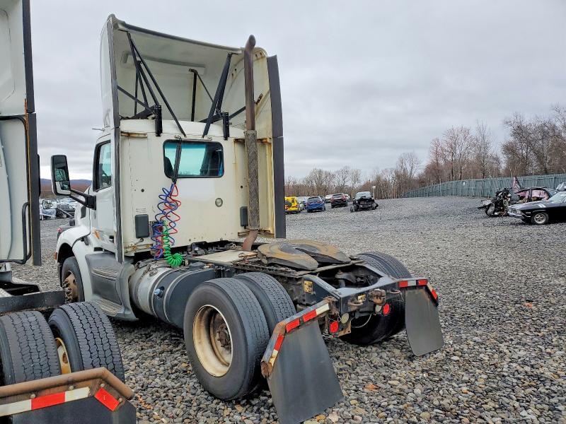 2016 Peterbilt 579 Semi Truck