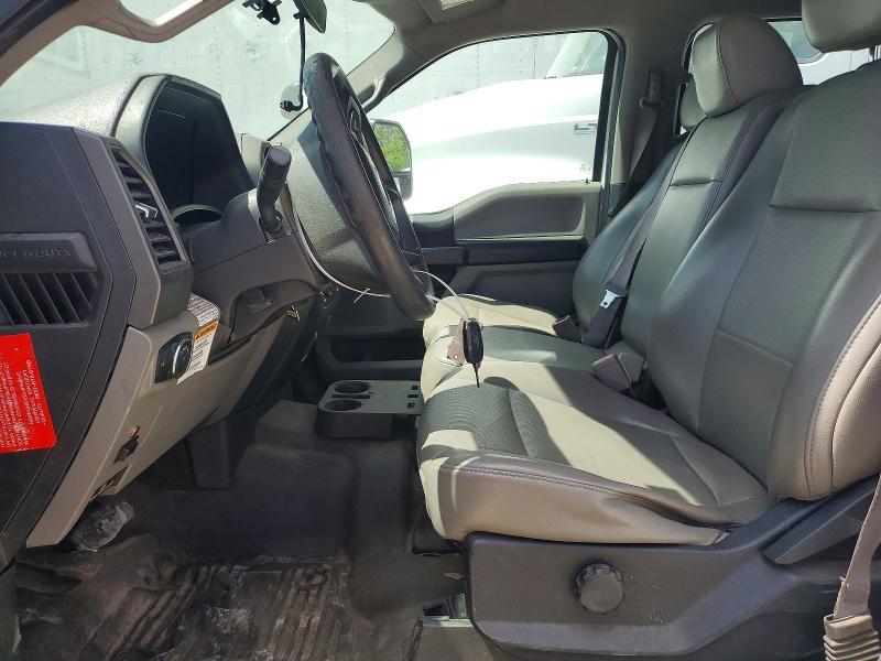 2017 Ford F450 Super Duty Flatbed Truck