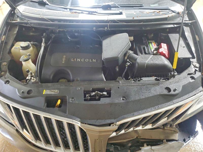 2012 Lincoln Townhouse MKX