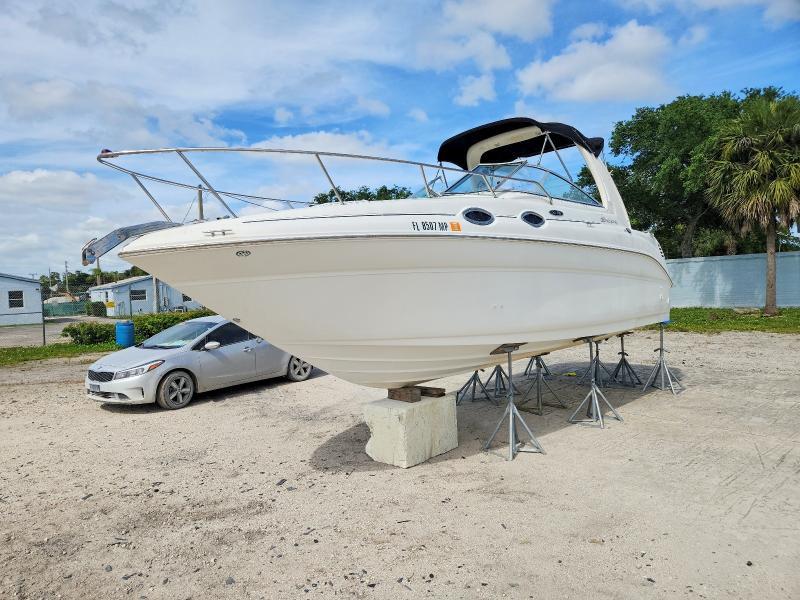 2004 Seadoo 2004 sea ray 260 Sundancer-boat