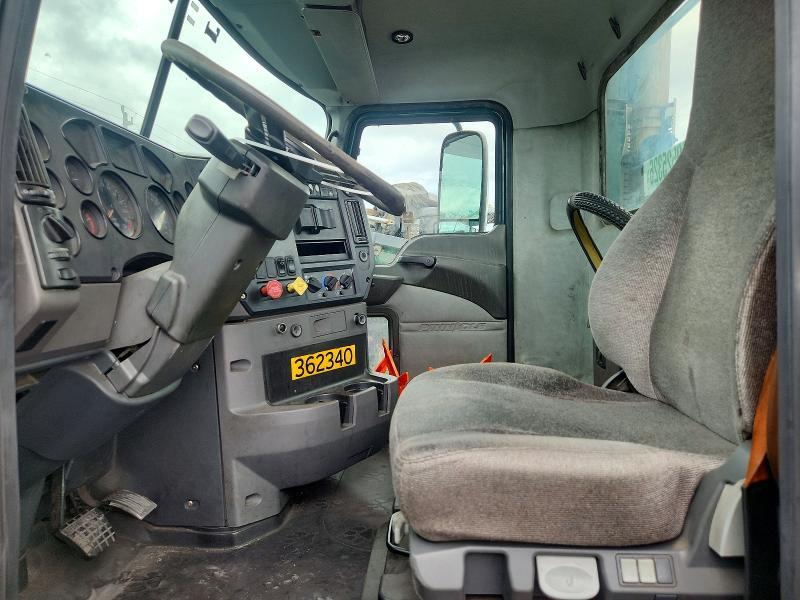 2017 Mack Cxu612 Semi Truck