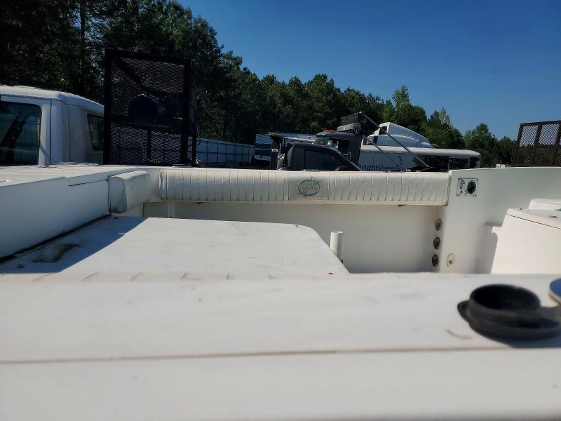 2004 Baha Cruisers Boat