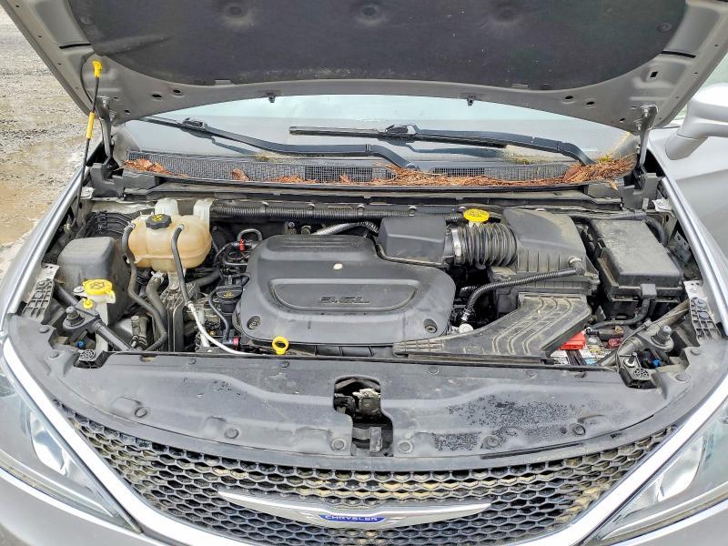 2020 Chrysler Pacifica Touring l