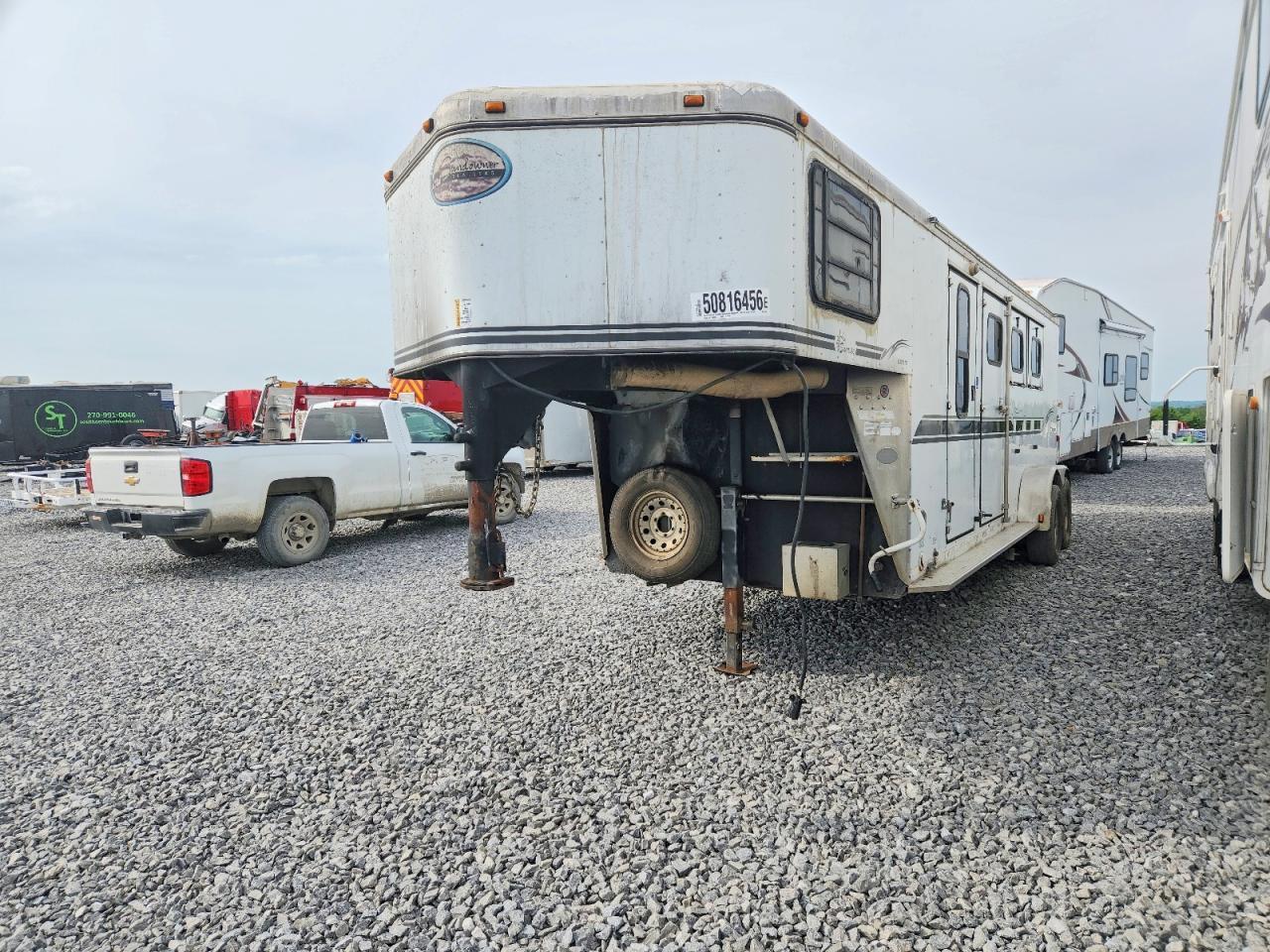 2004 Sundowner Horse Trailer