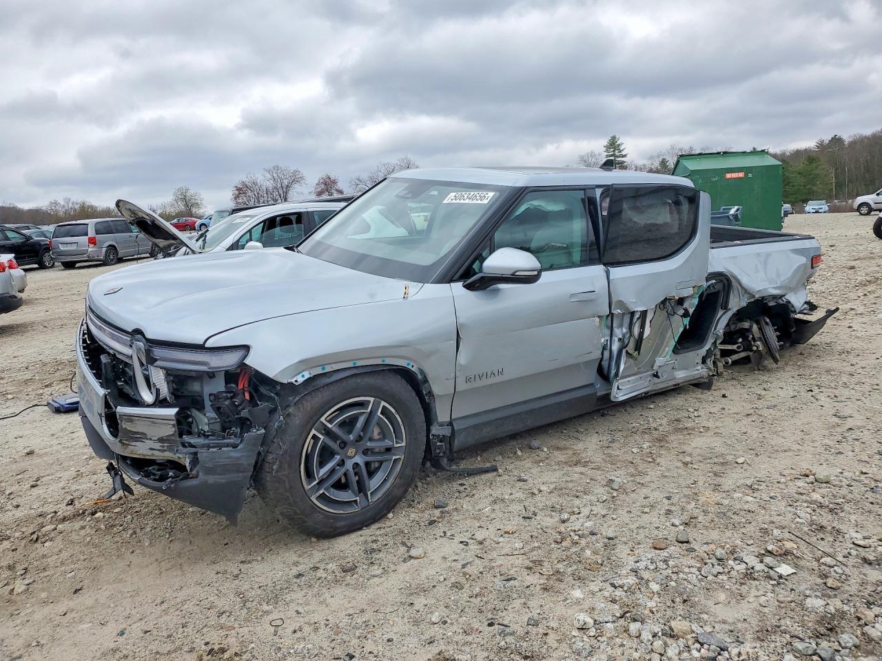 2025 Rivian R1T Adventure