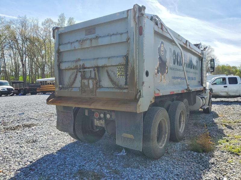 2020 Freightliner Conventional Columbia