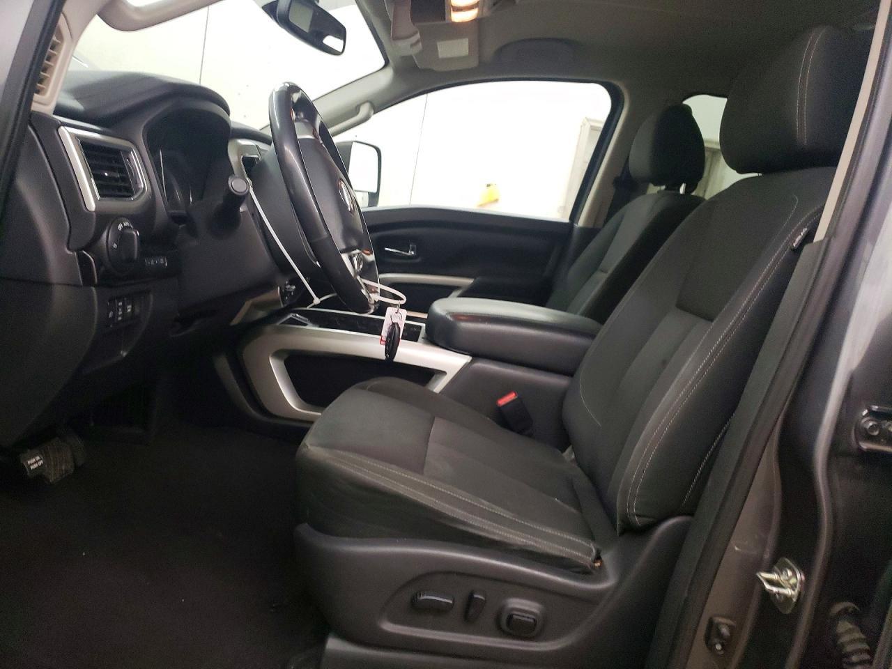 2017 Nissan Titan XD SV