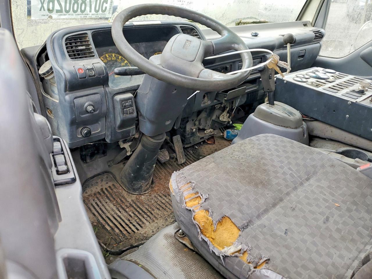2006 Isuzu NQR Sweeper Truck