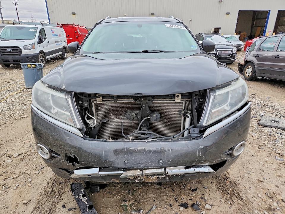 2015 Nissan Pathfinder sv