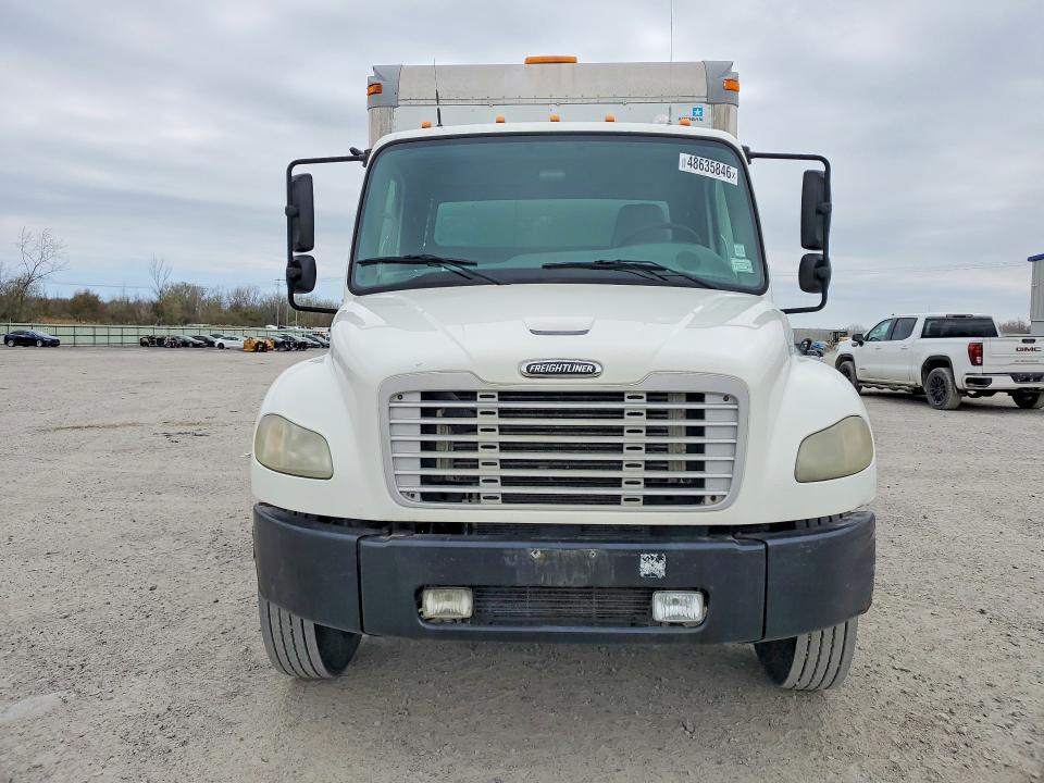 2004 Freigliner 2004 Freightliner Business Class M2 BOX Truck