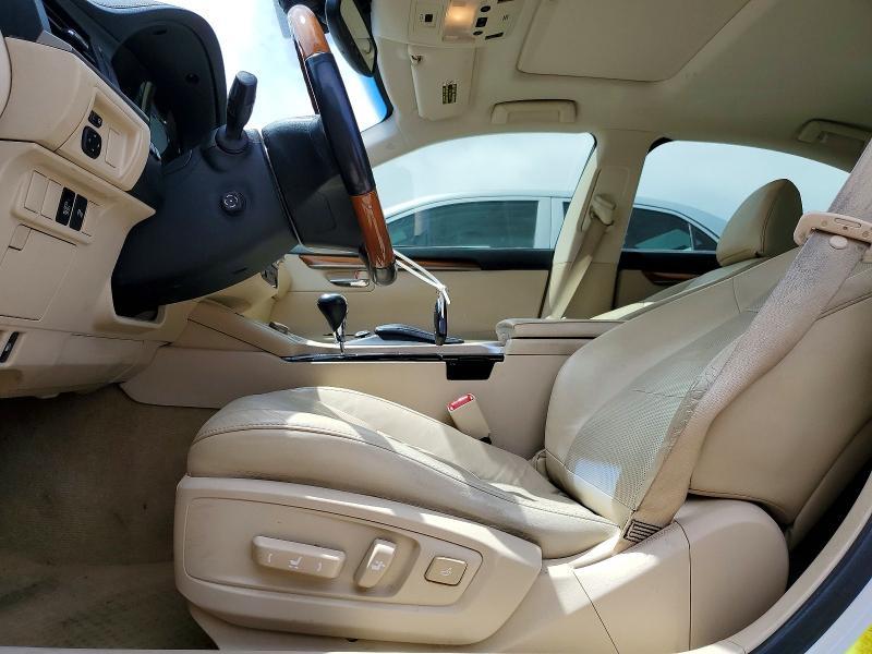 2013 Lexus Es 300h Base