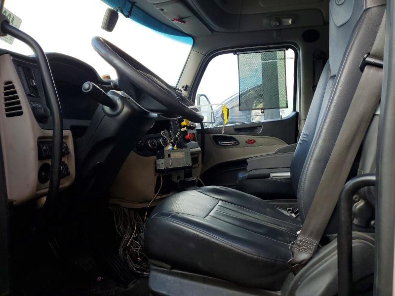 2023 Peterbilt 579 Semi Truck