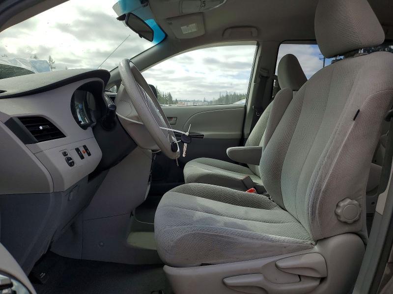 2011 Toyota Sienna Base 7-passenger