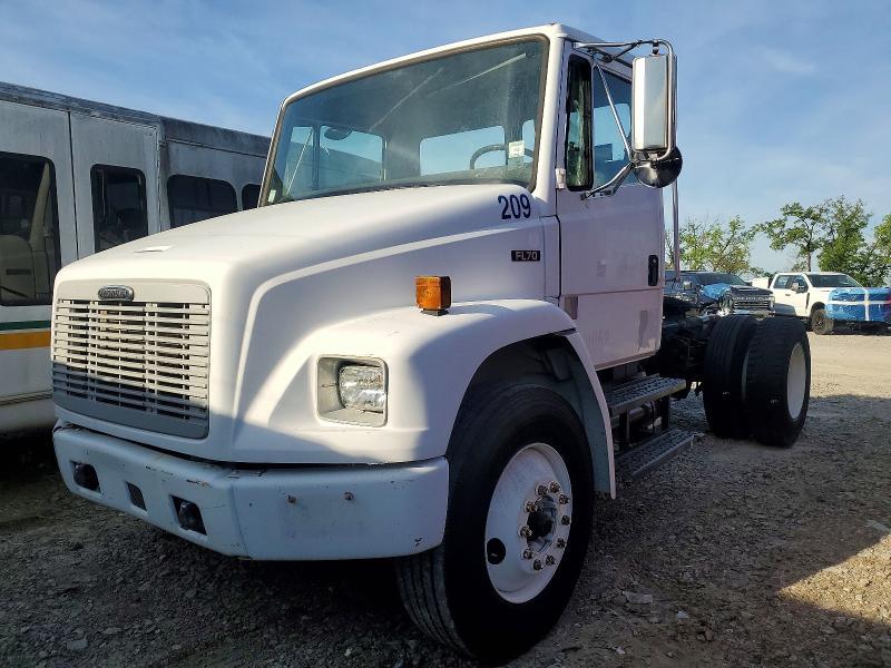 2004 Freightliner Medium CON-Truck Cab AND Chassis