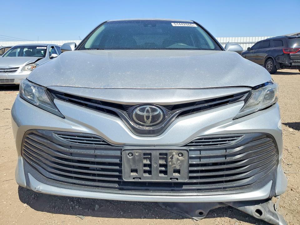 2018 Toyota Camry le