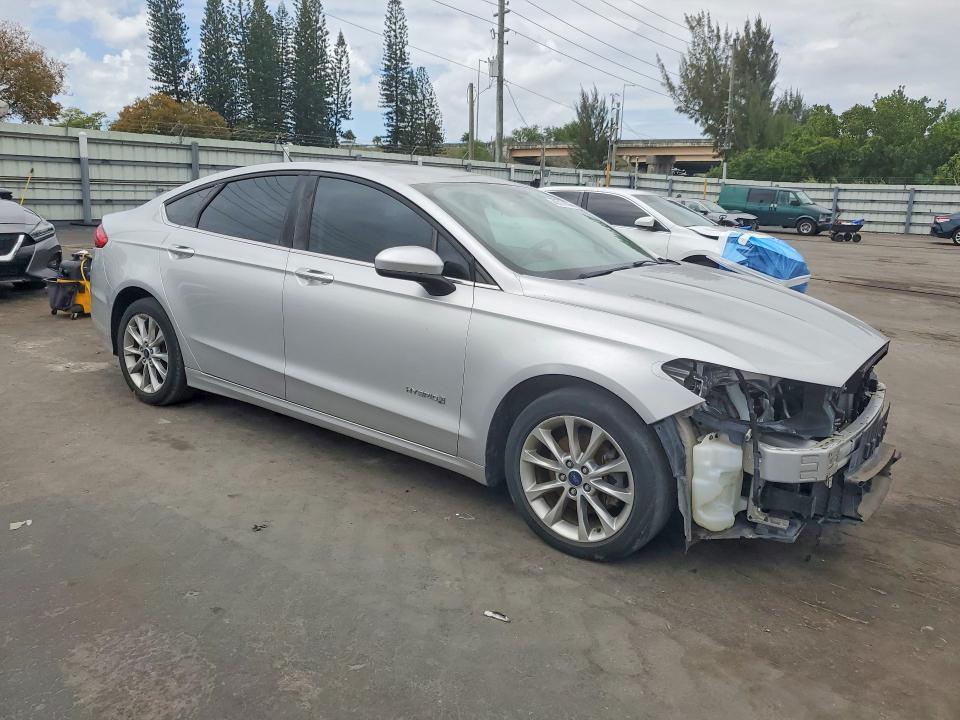 2017 Ford Fusion se Hybrid