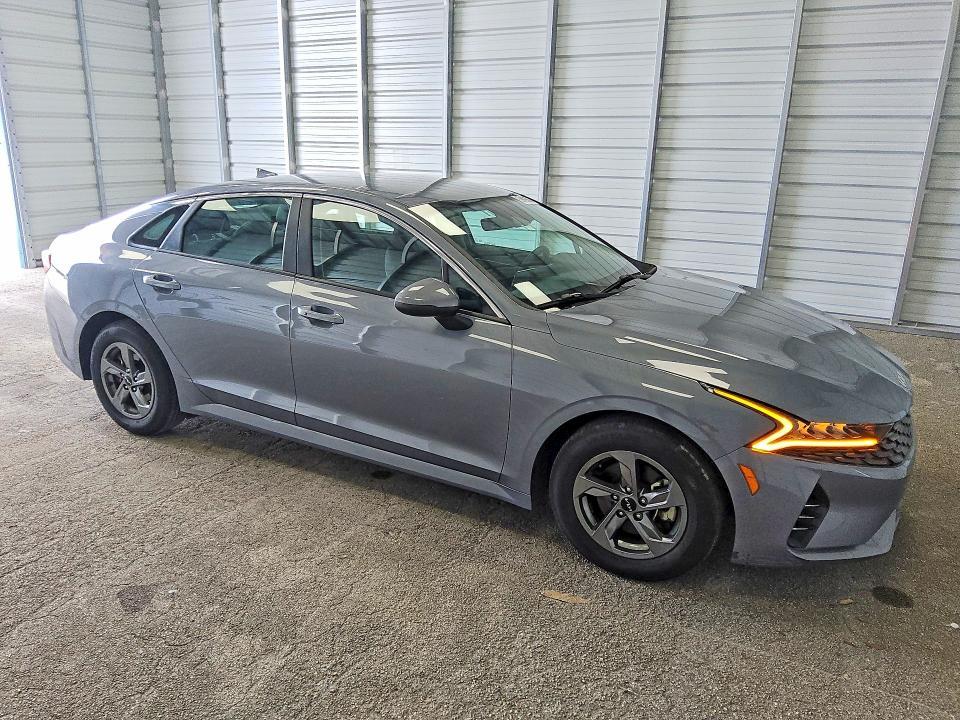 2023 KIA K5 lxs